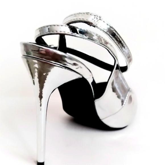 Silver Pointed Stiletto - Picture 4 of 4